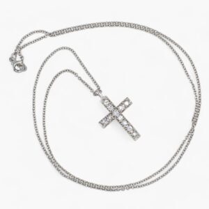 3559.Colgante de oro blanco de 14K con diamantes