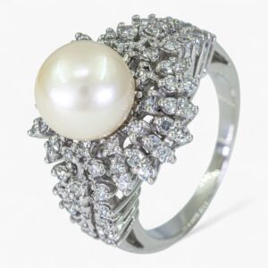 3867 Anillo de oro blanco de 18K con perla y diamantes