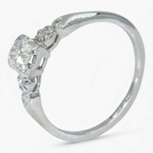3914 Anillo de platino con diamantes
