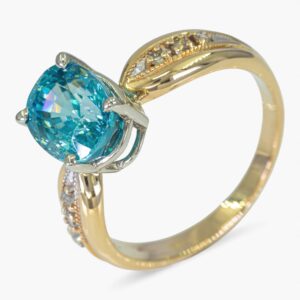 3919 Anillo de oro amarillo de 14K con zircón y diamantes