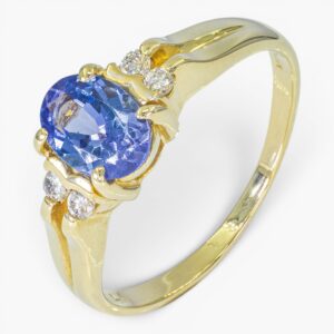 4060 Anillo de oro amarillo de 14k con una hermosa tanzanita y diamantes laterales