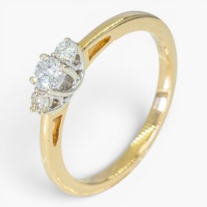 4095 Anillo de oro amarillo de 10k con diamantes
